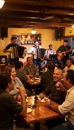 El Brindis de Manix