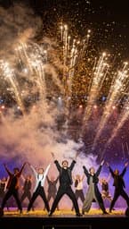 Grand Finale Pose