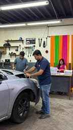 Garage Hustle at Vicks Auto
