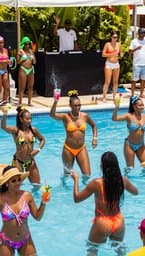 Pool Party Chirel