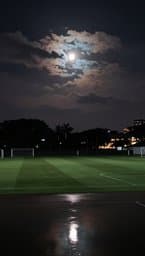 L'Art du Football et la Lune