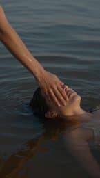 Under Pressure of H2O